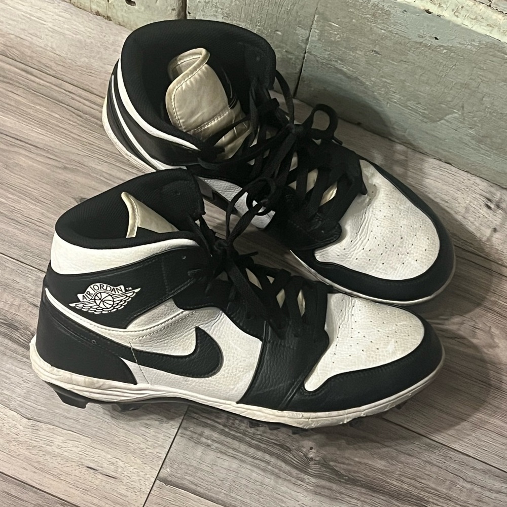 Nike Jordan football cleats